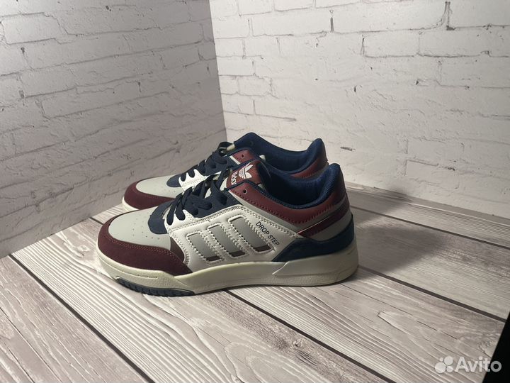 Кроссовки adidas