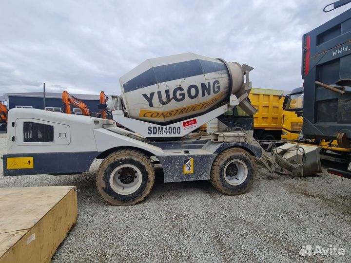 Автобетоносмеситель Yugong SDM4000, 2023