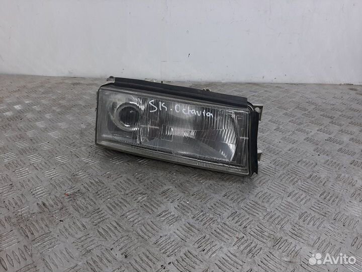 Фара Skoda Octavia A4 (1996-2010)