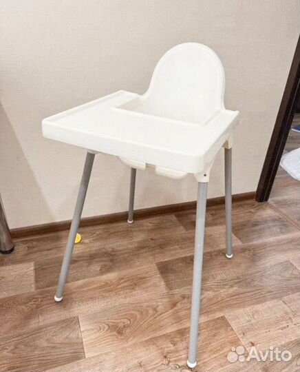 Стул для кормления IKEA с подножкой