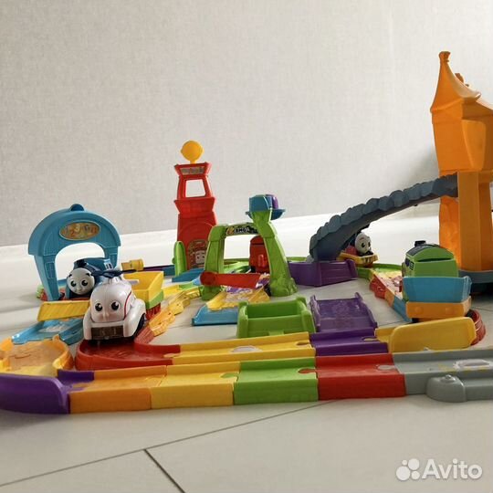 Игрушка. Железная дорога. Паровозик томас Thomas