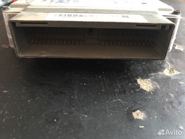 Блок управления двс Mazda Tribute