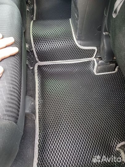 Автомобильные коврикиева эва 3D с бортиками