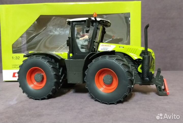 Трактор Claas Xerion 5000 1/32