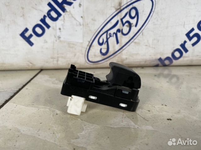 Кнопка стеклоподъемника задняя левая Mazda Mazda3