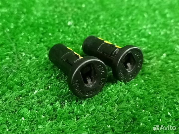 Крепёжный палец радиатора охлаждения Audi A6 Allr