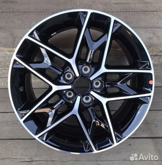 Один новый диск R18 Kia Optima