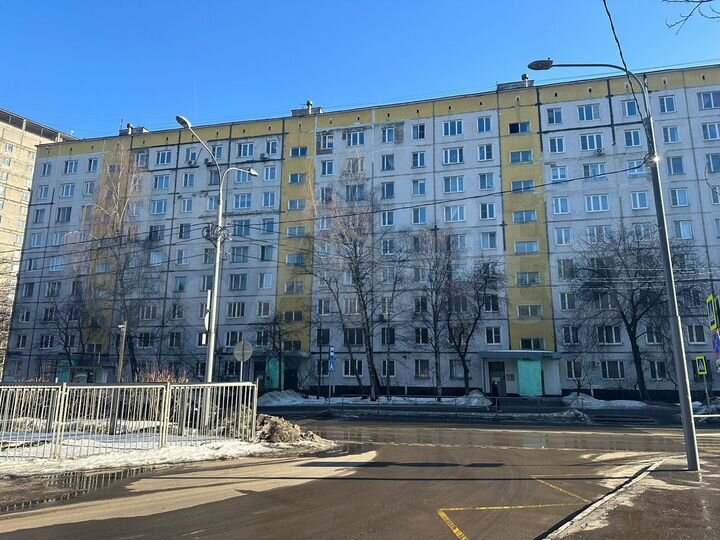 Комната 16,3 м² в 3-к., 1/9 эт.