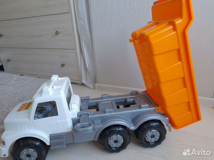 Огромный грузовик Полесье 81 см