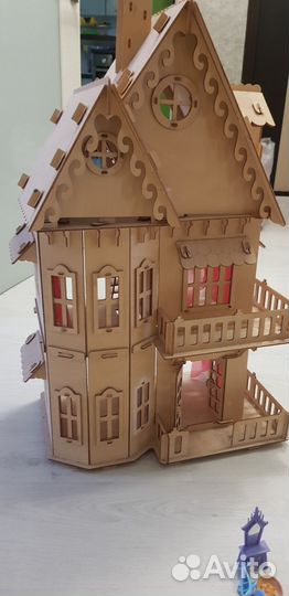 Домик кукольный
