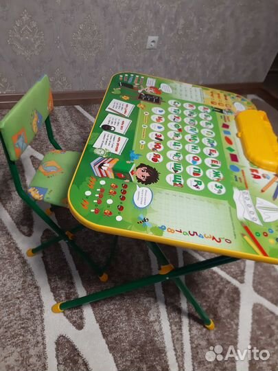 Детский стол и стул