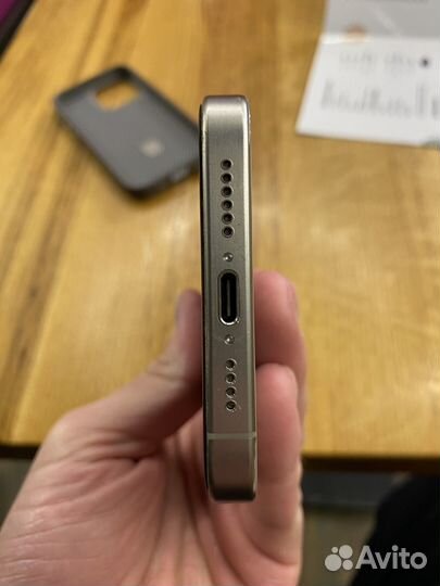 iPhone 15 Pro, 256 ГБ