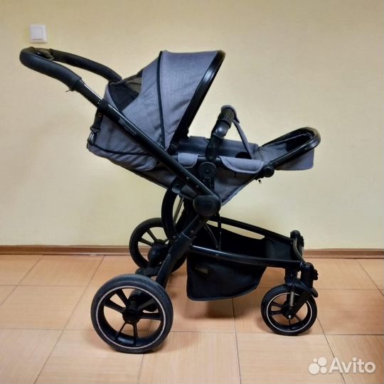 Коляска moon 2 в 1 с переходниками для автокресла