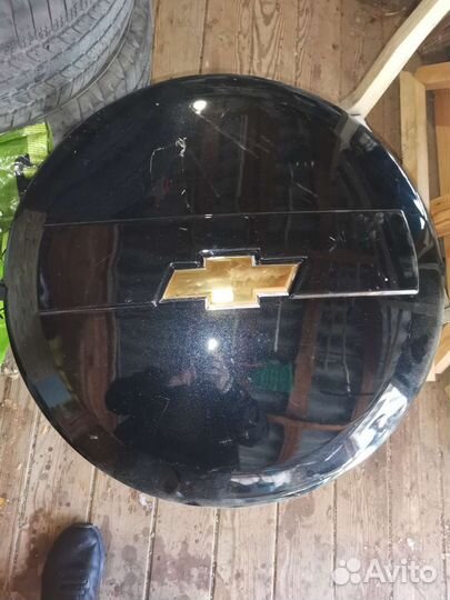 Кожух запасного колеса
