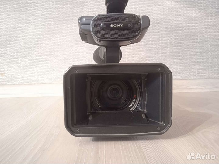 Профессиональная кассетная видеокамера Sony fx1-e