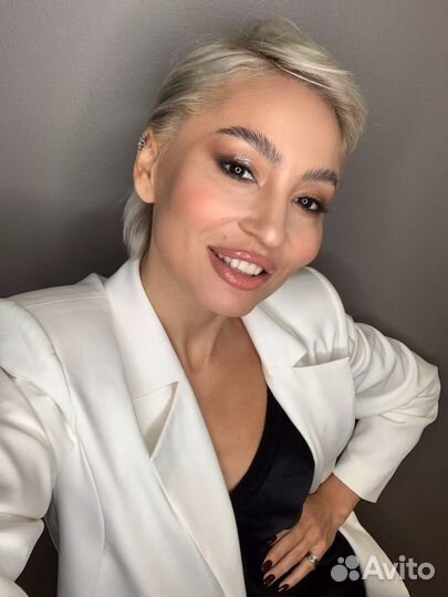 Визажист / стилист по волосам / бровист