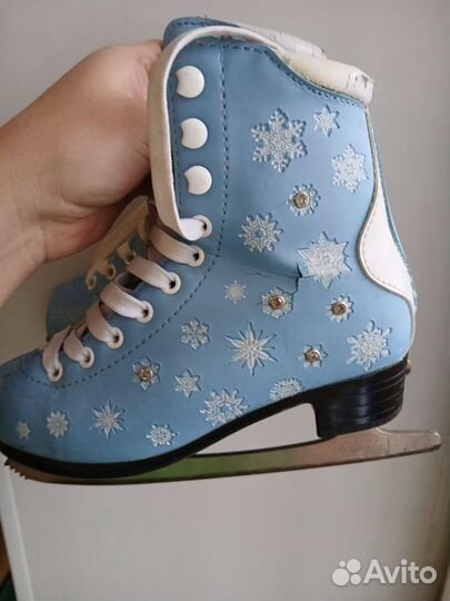 Коньки фигурные 32 р