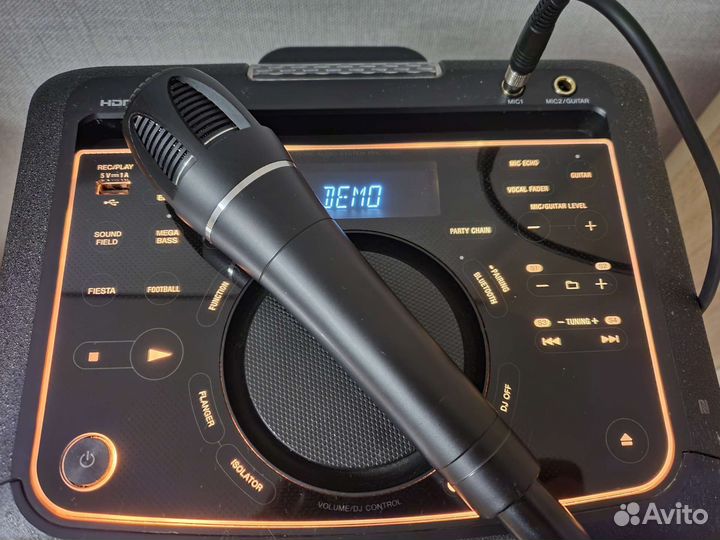 Колонка Sony с караоке