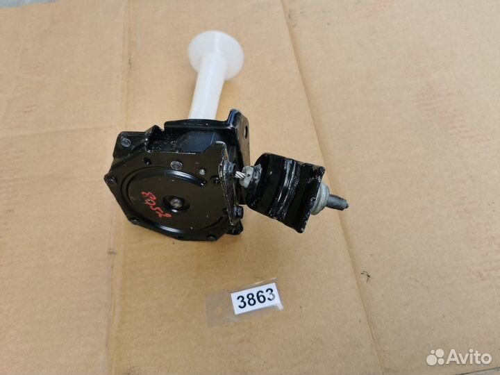 Лебедка запасного колеса