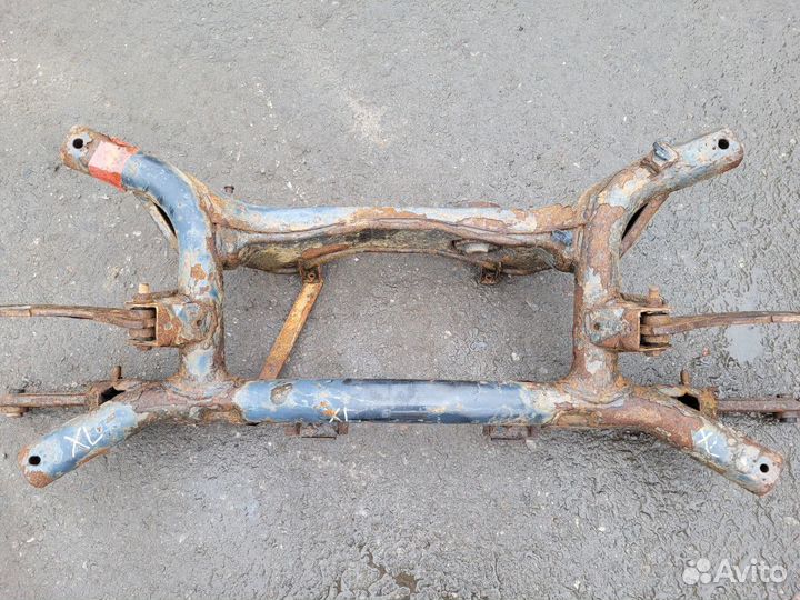 Подрамник задний на Mitsubishi Outlander XL