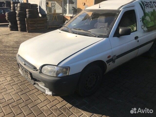 Разбор на запчасти Ford Escort