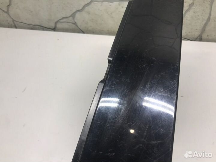 Декоративная накладка передняя левая Audi A8 D4