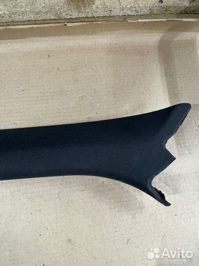 Обшивка стойки передняя левая Mercedes-Benz