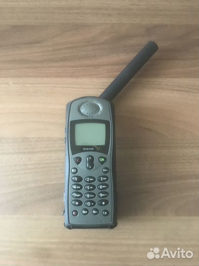 Спутниковый телефон Motorola 9505A Iridium