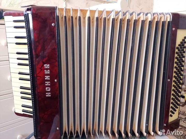 Немецкий аккордеон Hohner verdi 2