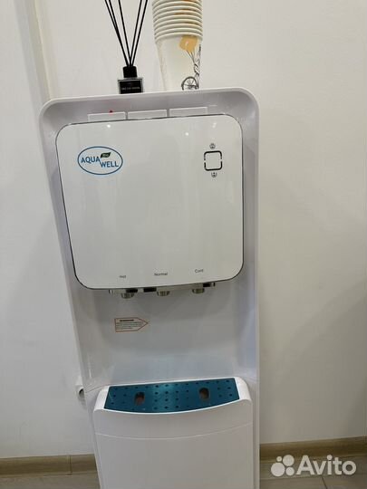 Куллер для воды напольный