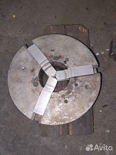 Токарный патрон 315 мм