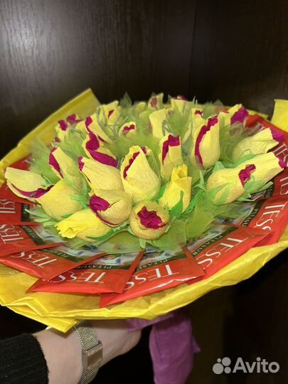 Подарочный букет конфеты чай