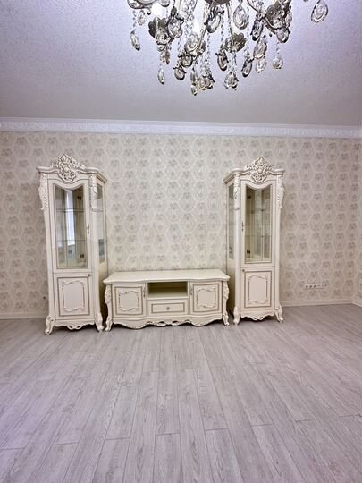 3-к. квартира, 130 м², 4/10 эт.