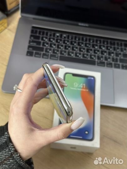 iPhone X, 256 ГБ