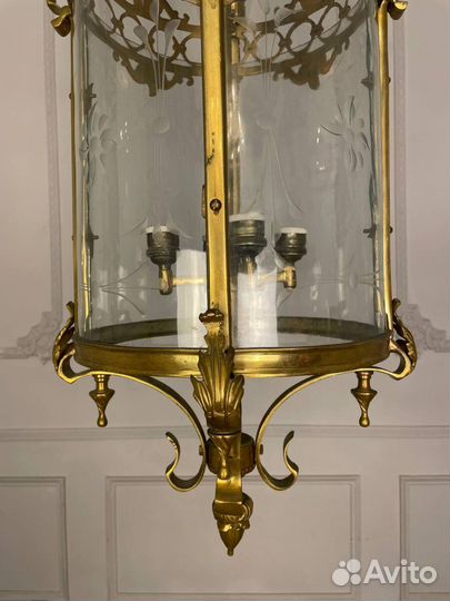 Антикварный фонарь