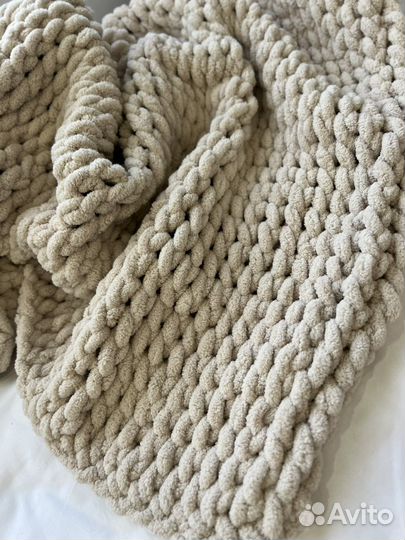 Плед для новорожденного вязаный