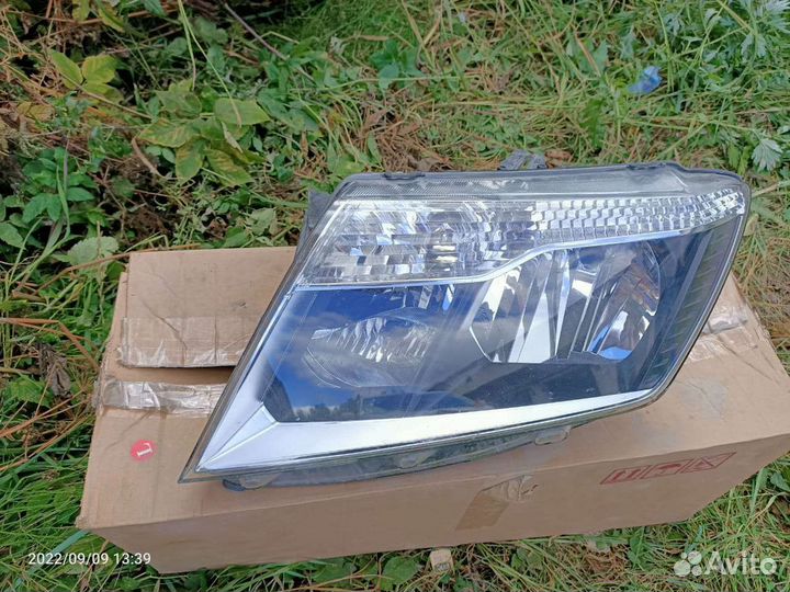 Фара nissan terrano 2