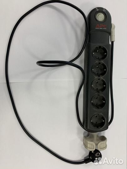 Сетевой фильтр APC P5B-RS 5 гнезд шнур 1.8м черный