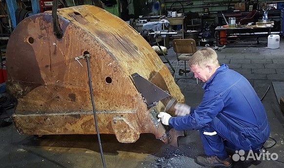 Огнеупорщик обмазчик ковшей