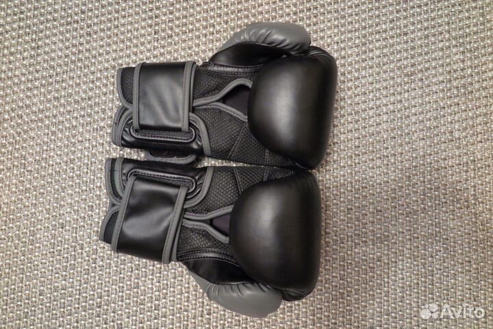 Боксерские перчатки everlast 14oz