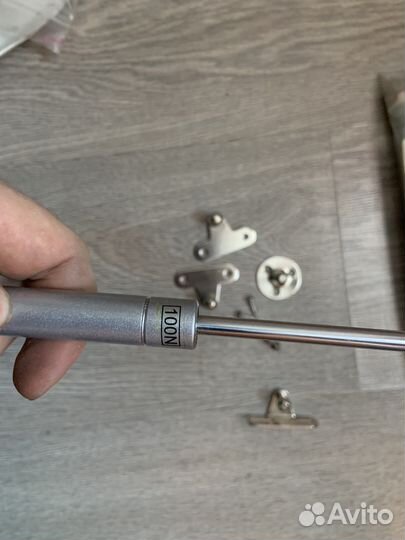 Газлифты мебельные, полотенцедержатель