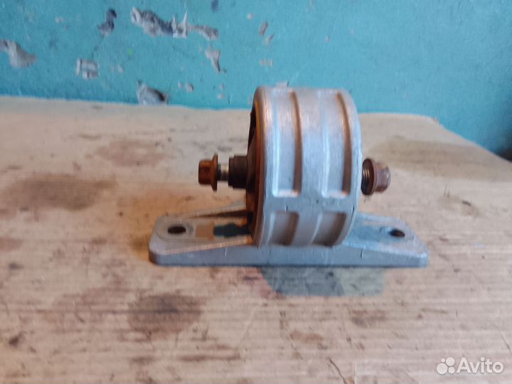 Опора подушка кпп левая Chery Fora A21