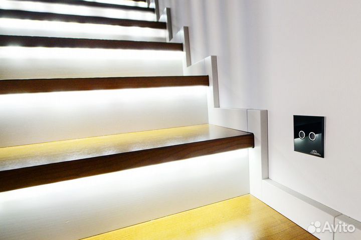 Умная подсветка лестницы