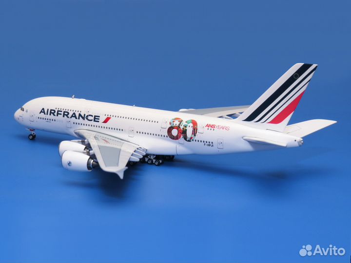 Модель самолёта Airbus A380-800 Air France (1:400)