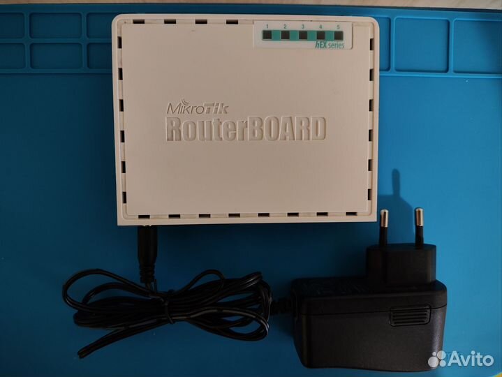 Роутер Mikrotik Routerboard RB750GR3