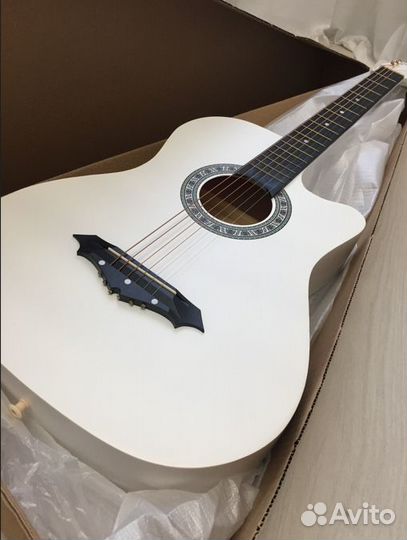 Гитара новая