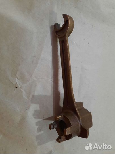 Открывашка для бочек (ключ) искробезопасный