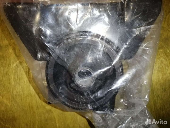 Подушка двс мазда премаси