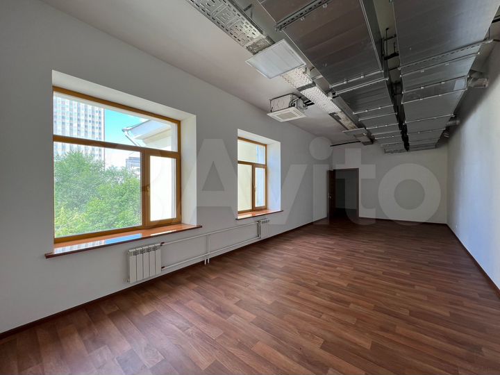 Офис 3700 кв.м