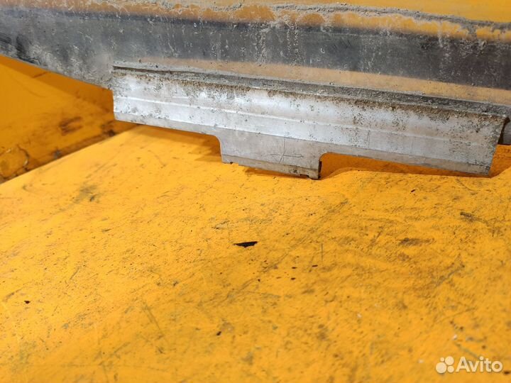 Стекло заднее правое для Mercedes-Benz W124